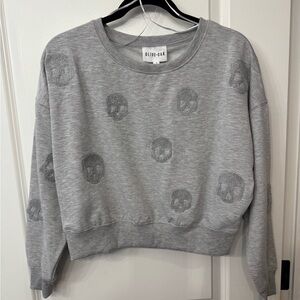 Olive & Oak Cropped Monochrome Heather Gray Skull Print Sweatershirt
